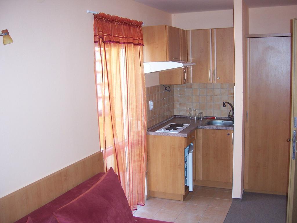 Pension Euro Mikulov Buitenkant foto