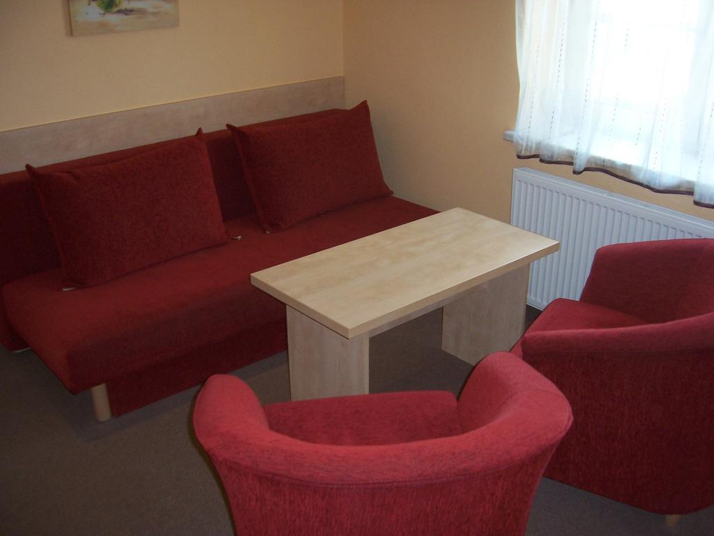 Pension Euro Mikulov Buitenkant foto